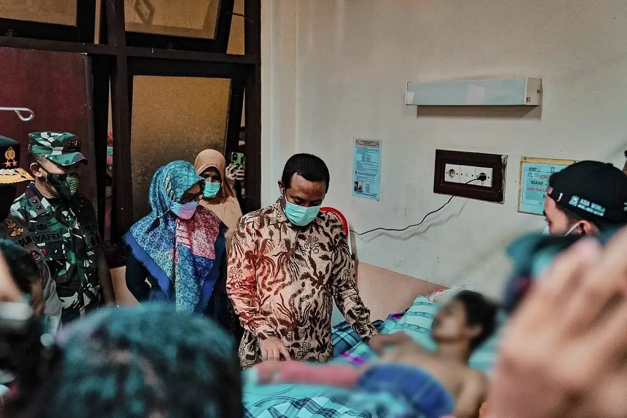 Pemprov Sulsel Berikan Bantuan Moril dan Materil Kepada Korban Penyerangan Asrama Bone-Luwu